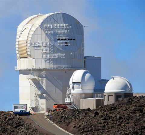 Télescopes Pan-STARRS 1 et Pan-STARRS 2